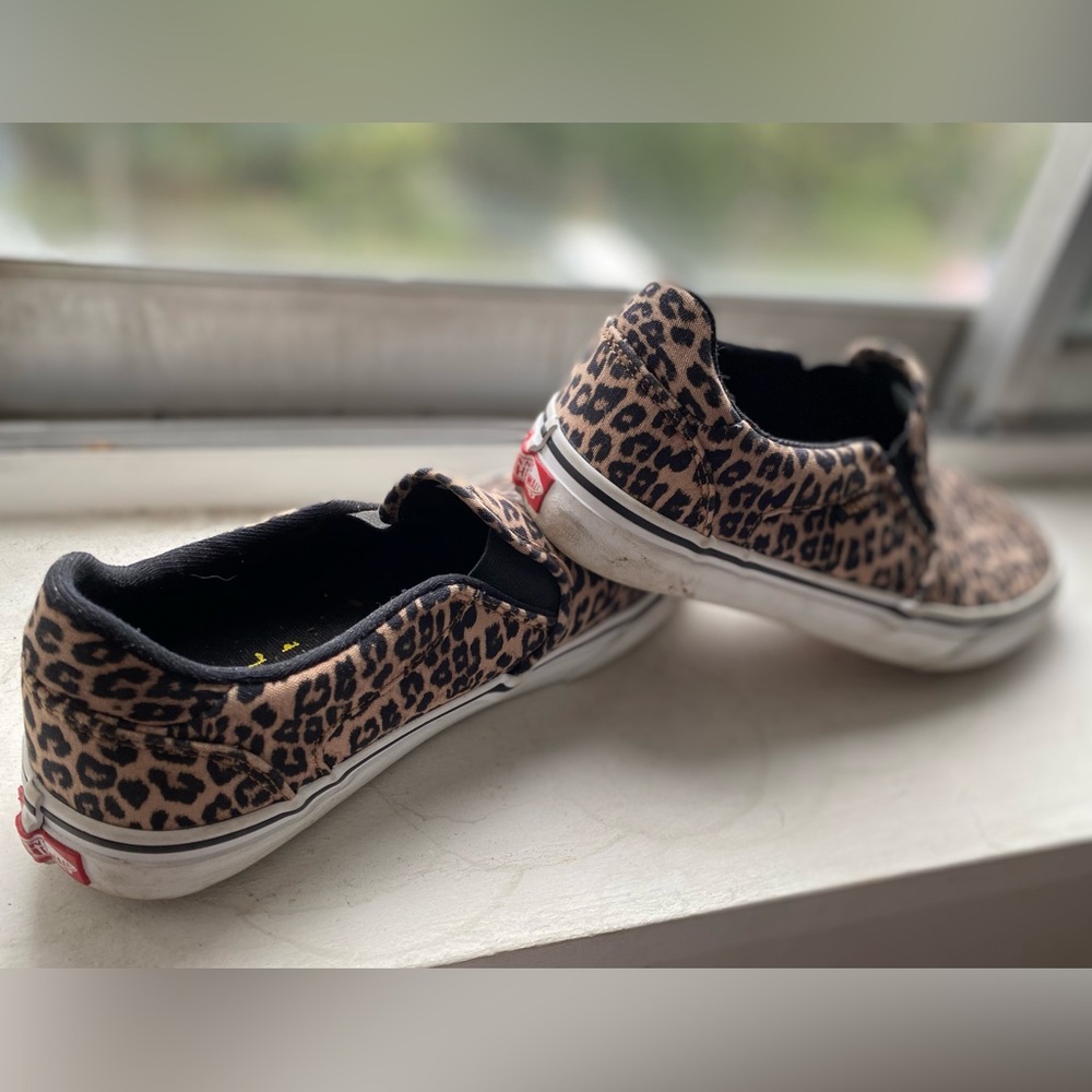 Leopard vans - Picture 3 of 3